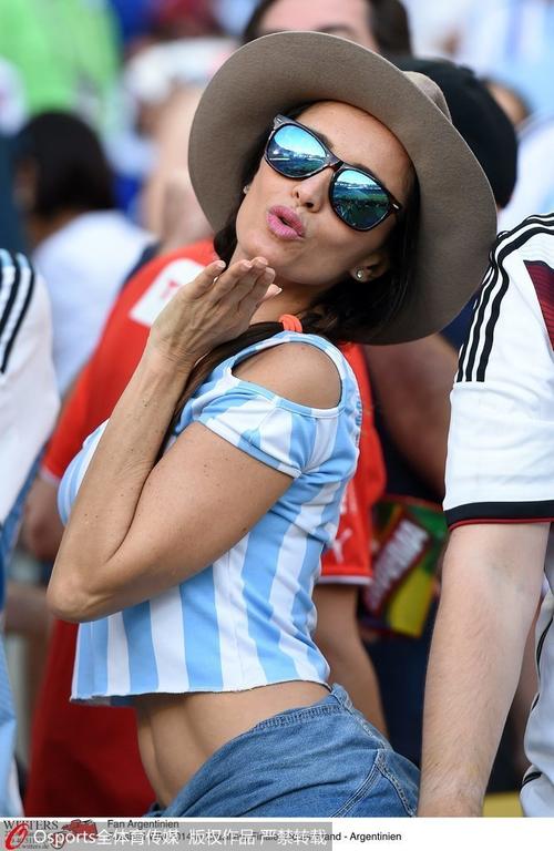 阿根廷女模热舞的相关图片